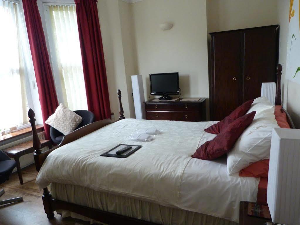 מלון Brading Oaklands House - Adults Only מראה חיצוני תמונה